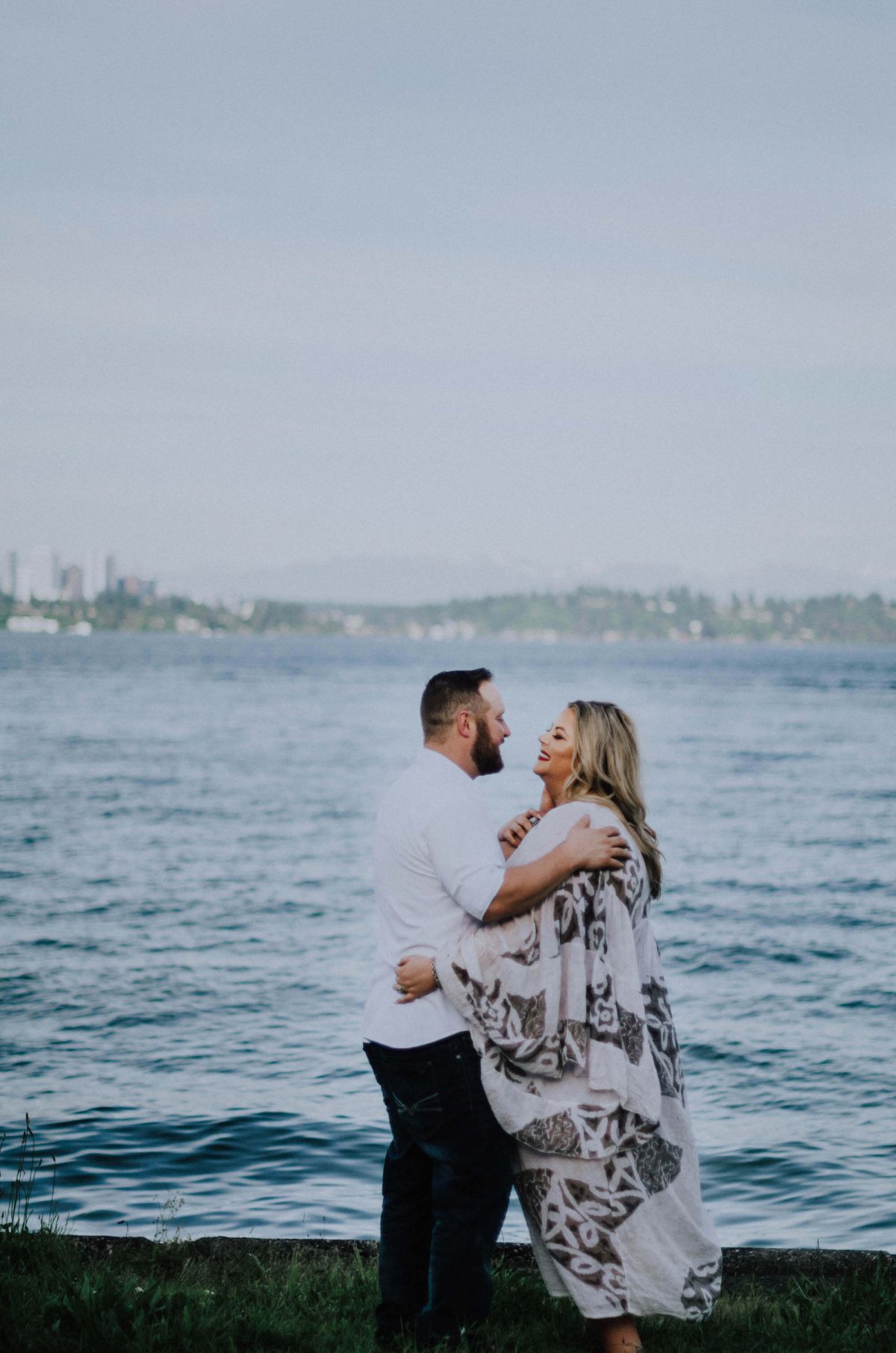 madison-park-seattle, madison-park-engagement, madison-park-engagement-photos, seattle-engagement-photographer, seattle-wedding-photographer, madison-park, lake-washington-engagement, 