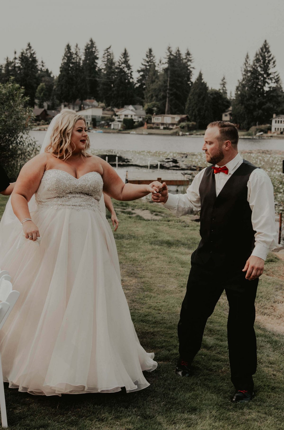 mukilteo-lighthouse, mukilteo-lighthouse-wedding, lighthouse-wedding, mukilteo-washington, mukilteo-wedding-photographer, wedding-photos, seattle-wedding,photographer, mukilteo-wedding-photos, backyard-wedding,