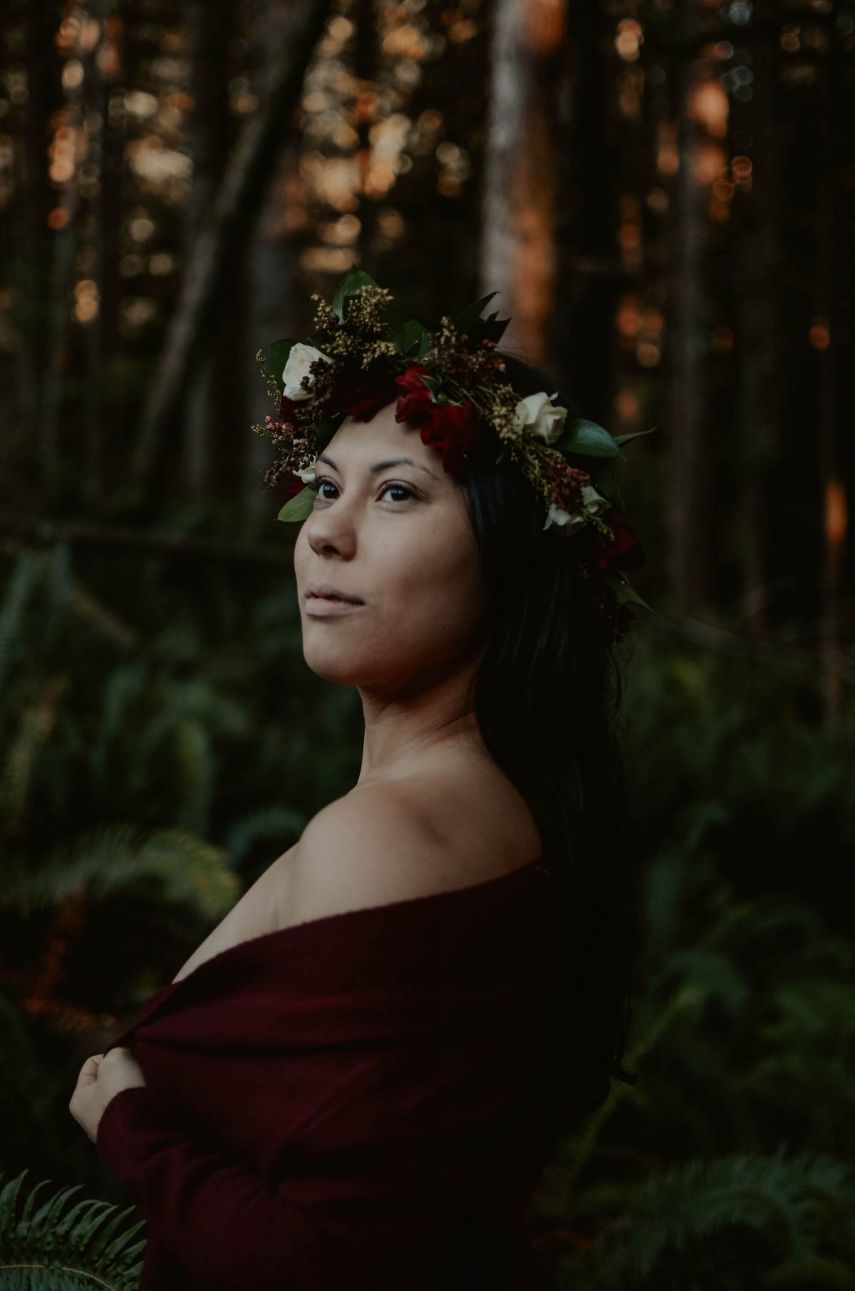 boudoir, seattle-boudoir, seattle-boudoir-photographer, boudoir-photographer, boudoir-photography, boudoir-session, boudoir-photos, wallace-falls-washington, wallace-falls, forest, outdoor-boudoir, naked-in-the-woods, trees, evergreen-trees, ferns, flower-crown, headpiece, 