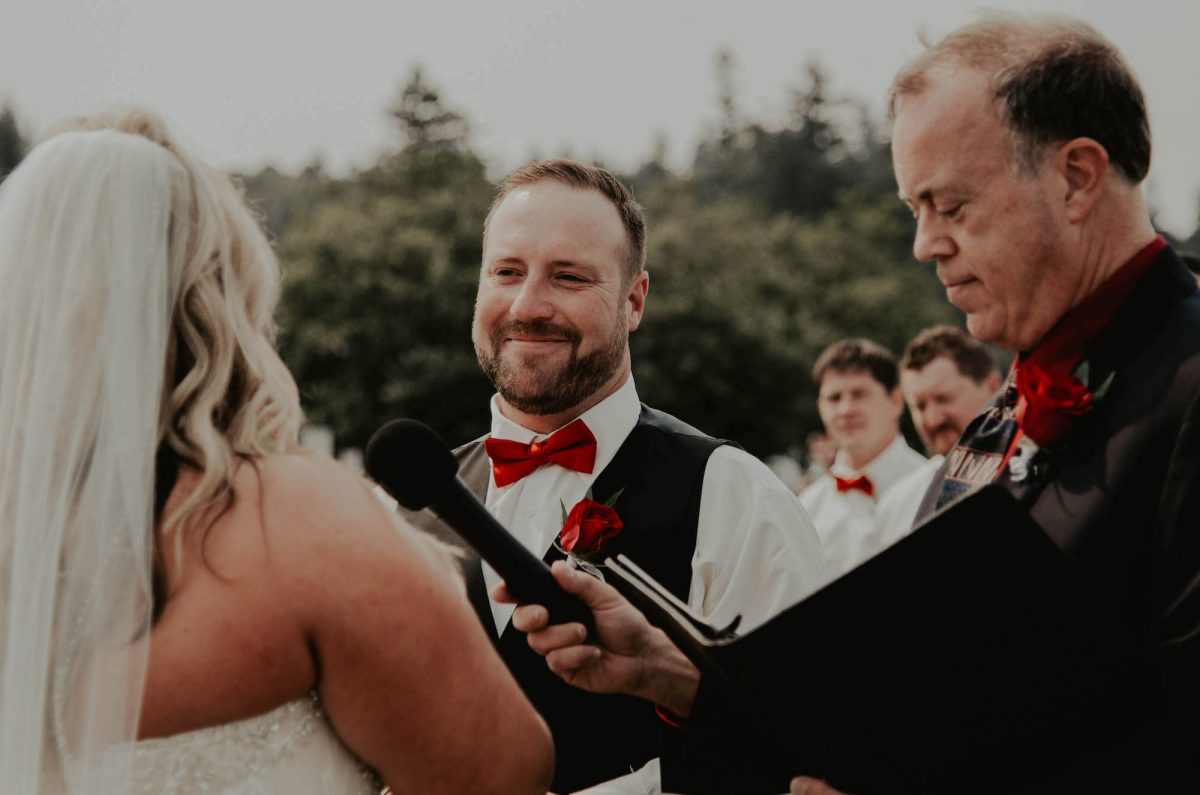 mukilteo-lighthouse, mukilteo-lighthouse-wedding, lighthouse-wedding, mukilteo-washington, mukilteo-wedding-photographer, wedding-photos, seattle-wedding,photographer, mukilteo-wedding-photos, backyard-wedding,