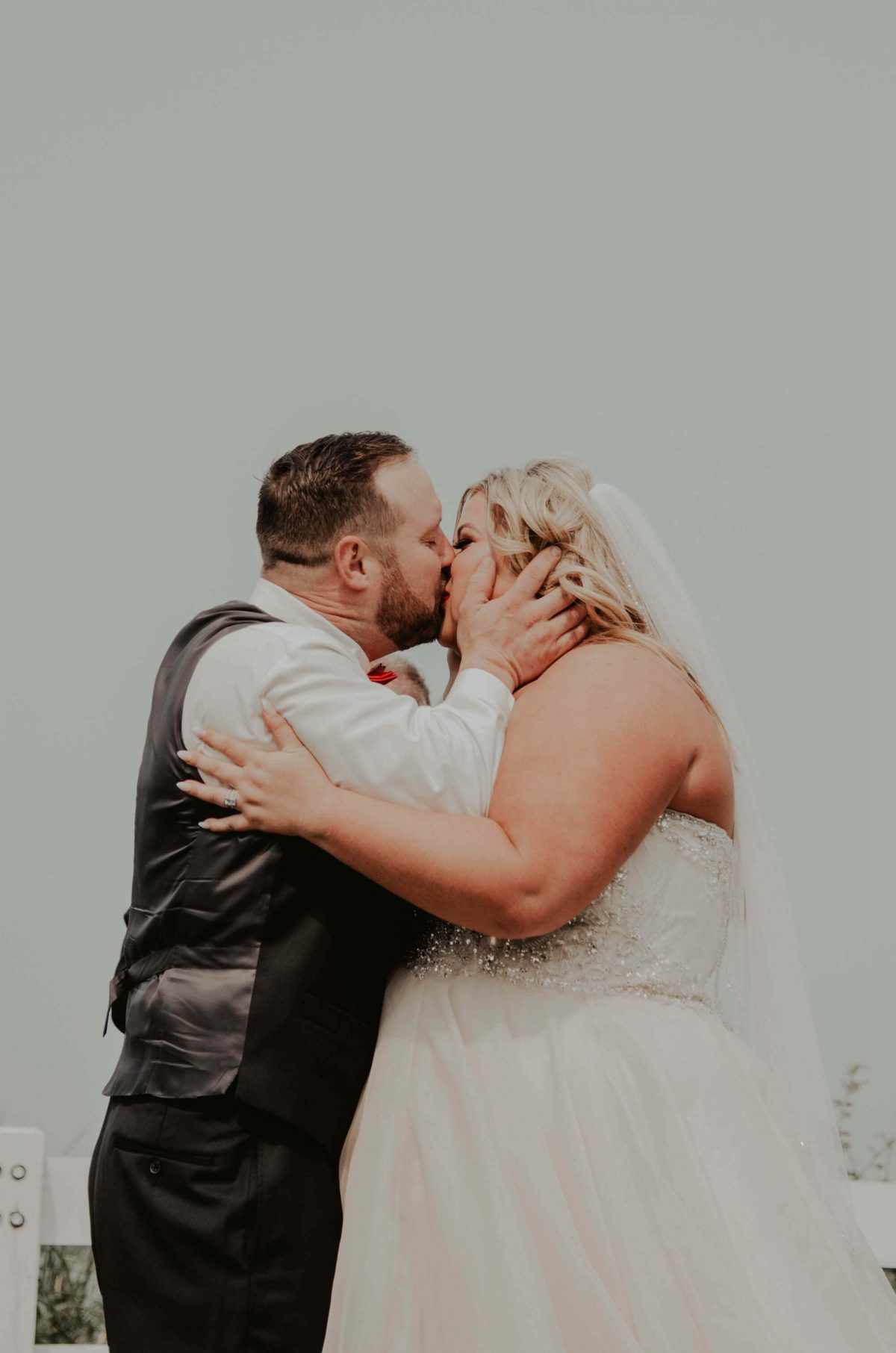 mukilteo-lighthouse, mukilteo-lighthouse-wedding, lighthouse-wedding, mukilteo-washington, mukilteo-wedding-photographer, wedding-photos, seattle-wedding,photographer, mukilteo-wedding-photos, backyard-wedding,