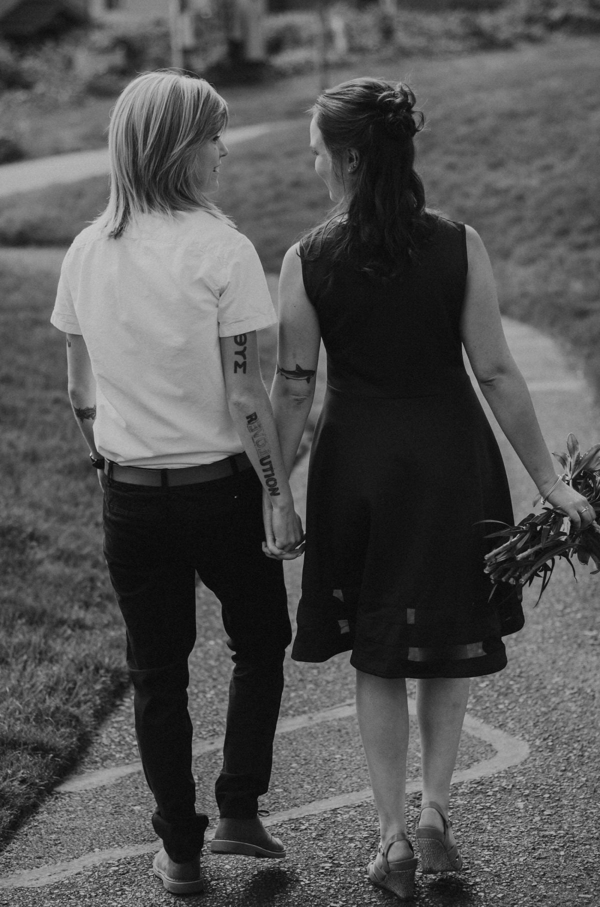 fremont-wedding, seattle-wedding, seattle-wedding-photographer, wedding-photographer, gay, gay-wedding, seattle-gay-wedding, bowtie-wedding, blue-dress-wedding, lake-union, tattooed-girls, wife-and-wife, wedding-photos, wedding-photographey, 