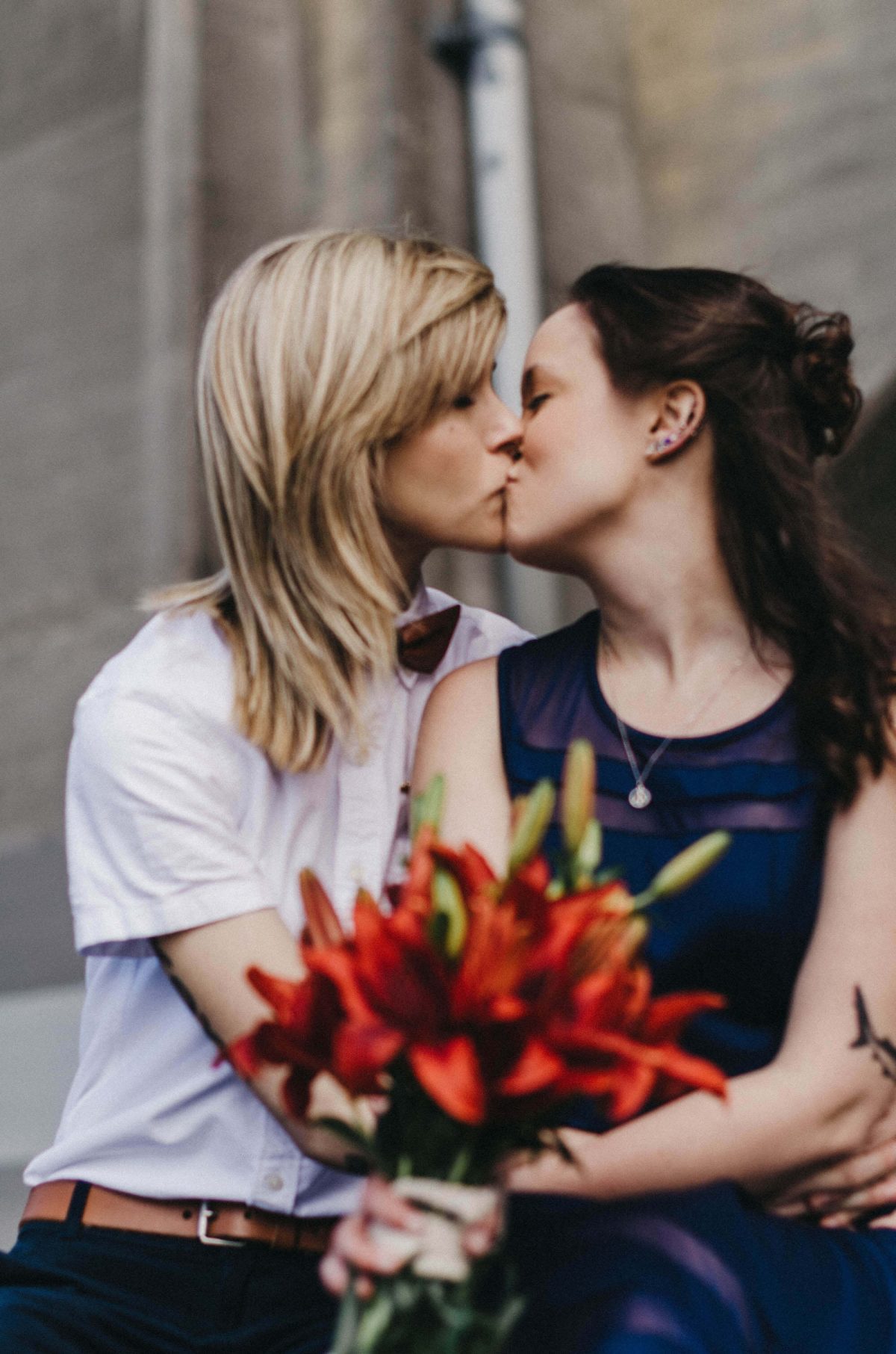 fremont-wedding, seattle-wedding, seattle-wedding-photographer, wedding-photographer, gay, gay-wedding, seattle-gay-wedding, bowtie-wedding, blue-dress-wedding, lake-union, tattooed-girls, wife-and-wife, wedding-photos, wedding-photographey, 