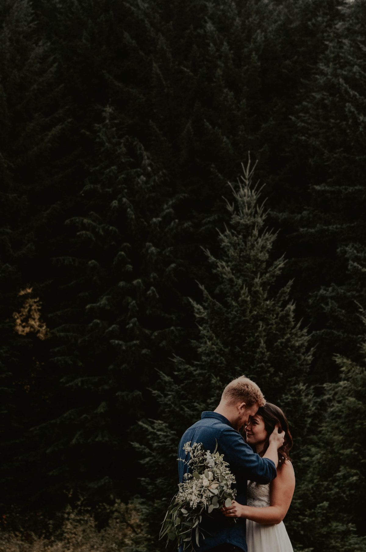 seattle, snoqualmie, elopement, goldcreek, northwest, washington, wedding, photographer, bouquet, moody, trees, lake, mountains, nature, water, white dress, couple, married, fog, reflection, mirror, pnw
