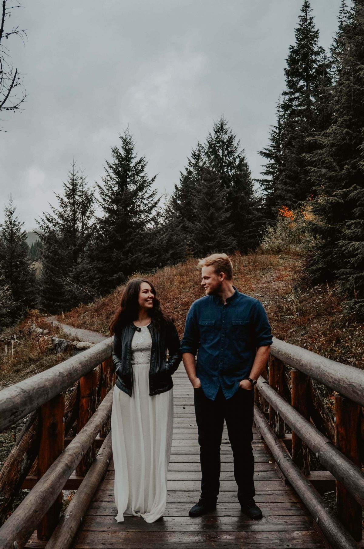 seattle, snoqualmie, elopement, goldcreek, northwest, washington, wedding, photographer, bouquet, moody, trees, lake, mountains, nature, water, white dress, couple, married, fog, reflection, mirror, pnw