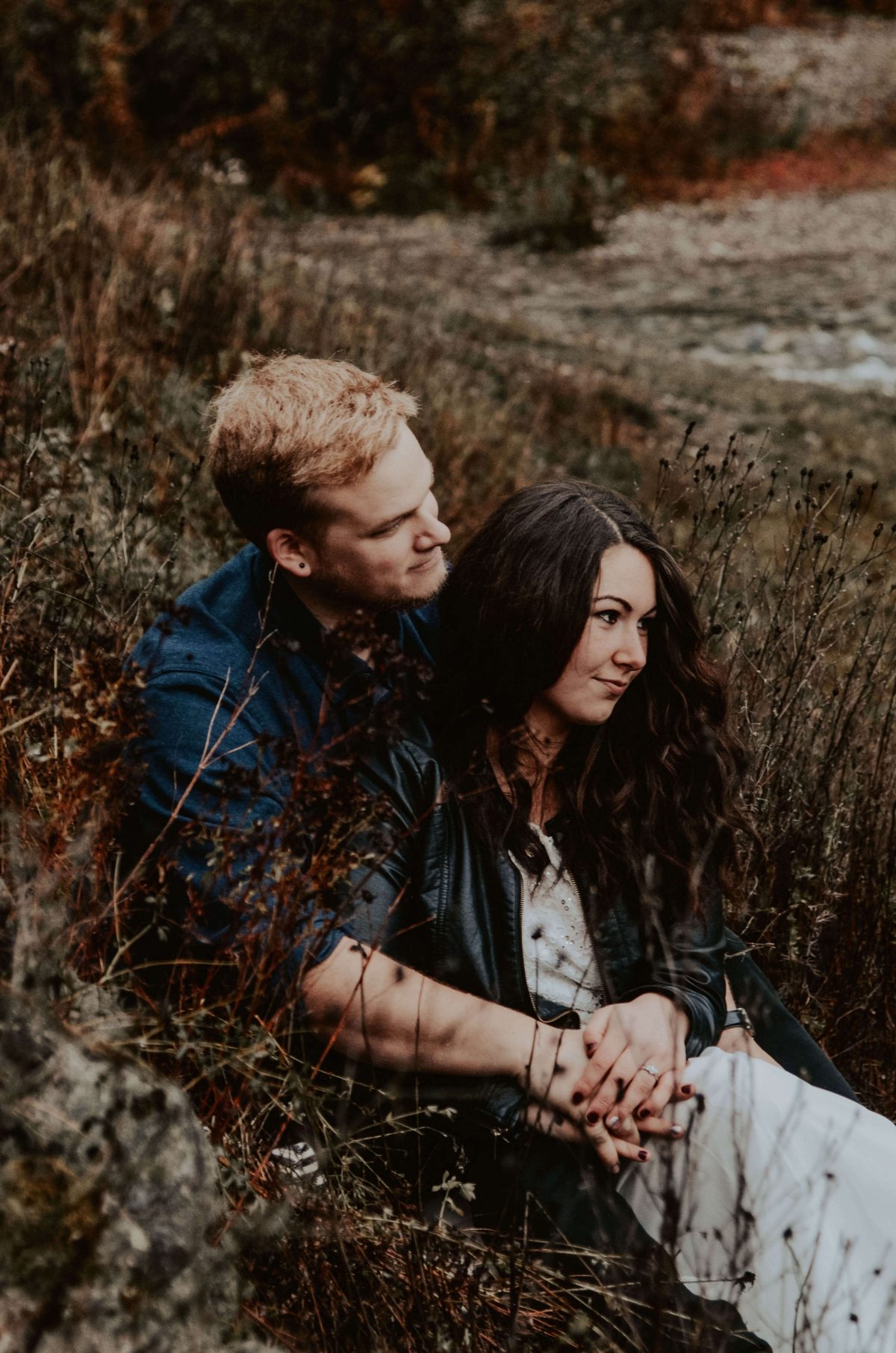 seattle, snoqualmie, elopement, goldcreek, northwest, washington, wedding, photographer, bouquet, moody, trees, lake, mountains, nature, water, white dress, couple, married, fog, reflection, mirror, pnw