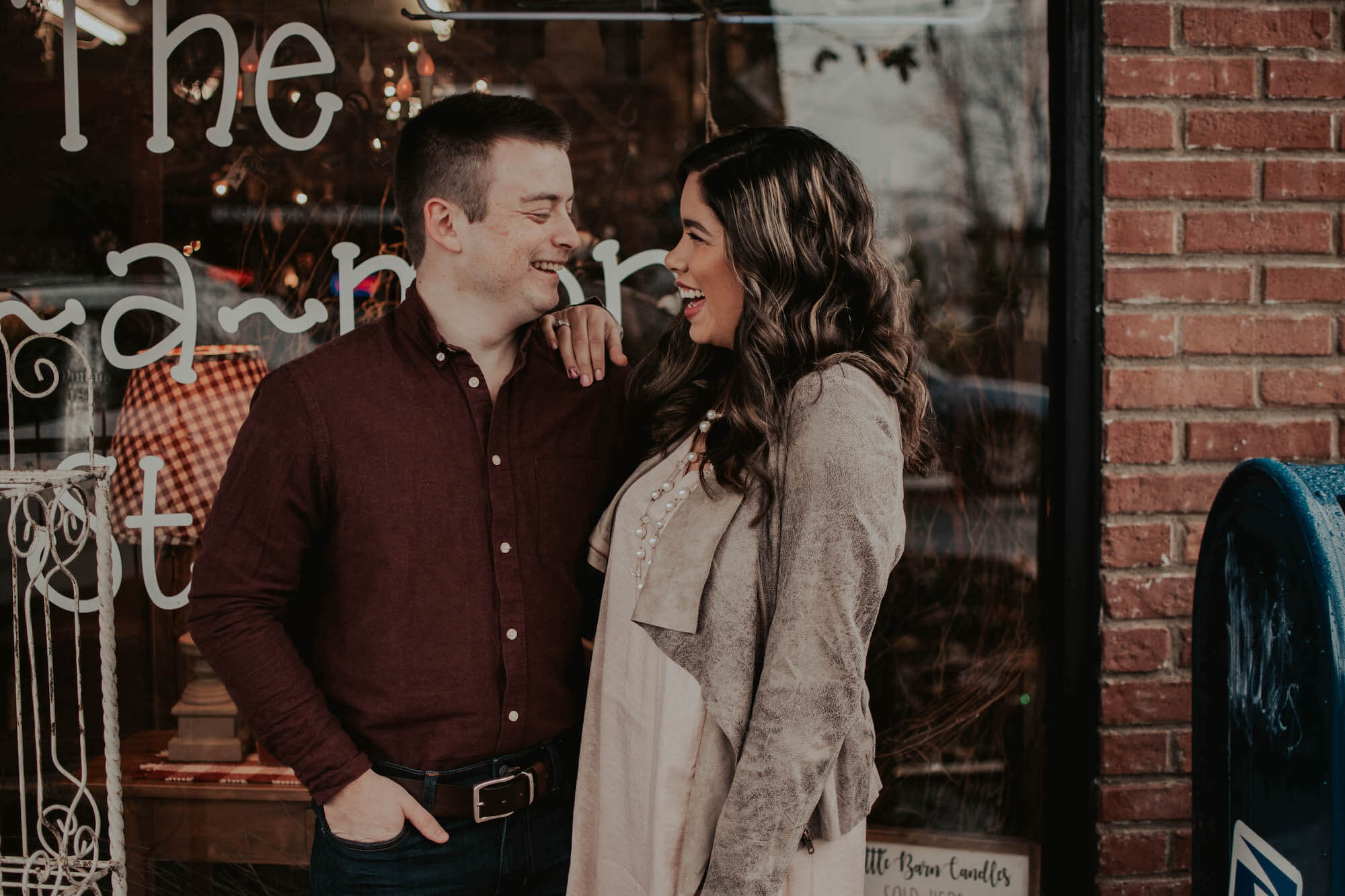 snohomish, engagement, photographer, wedding, seattle, engagement-session, downtown-snohomish, seattle-wedding-photographer, wedding-photographer, engagement-photographer, northwest, wedding-planning, wedding-plan, pnw, pacific-northwest, pacific-northwest-photographer, 