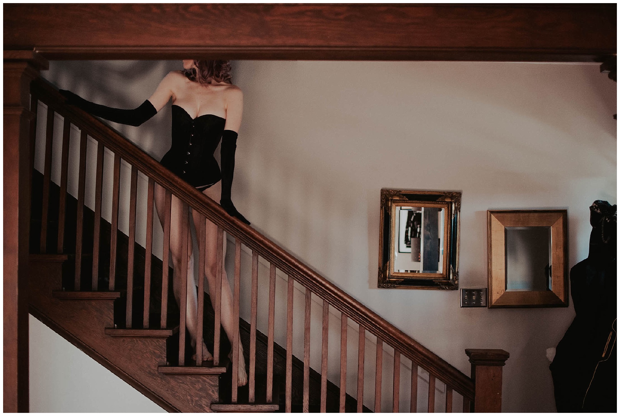 boudoir, boudoir-photographer, boudoir-photography, boudoir-photos, boudoir-session, boudoir-photoshoot, home-boudoir, wallingford-seattle, outdoor-boudoir, backyard-boudoir, bedroom-boudoir, boudoir-inspiration, purple-hair, peacock-feathers, 