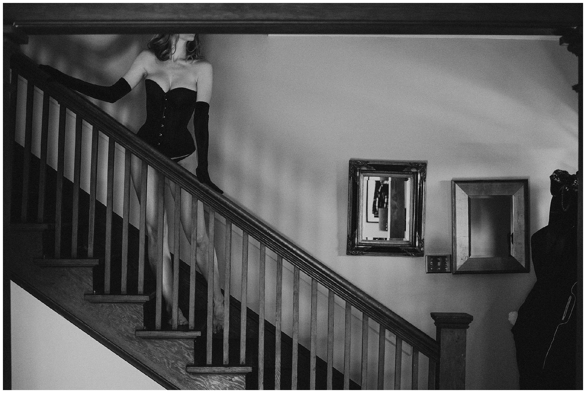 boudoir, boudoir-photographer, boudoir-photography, boudoir-photos, boudoir-session, boudoir-photoshoot, home-boudoir, wallingford-seattle, outdoor-boudoir, backyard-boudoir, bedroom-boudoir, boudoir-inspiration, purple-hair, peacock-feathers, 