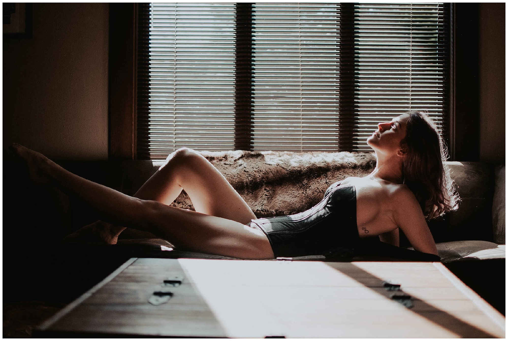 boudoir, boudoir-photographer, boudoir-photography, boudoir-photos, boudoir-session, boudoir-photoshoot, home-boudoir, wallingford-seattle, outdoor-boudoir, backyard-boudoir, bedroom-boudoir, boudoir-inspiration, purple-hair, peacock-feathers, 