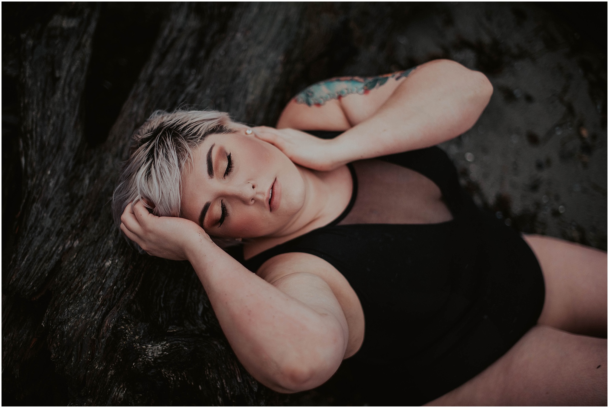 beach-boudoir, plus-size, plus-size-boudoir, boudoir, boudoir-photographer, boudoir-photography, boudoir-photos, boudoir-session, boudoir-photoshoot, rainy-boudoir, outdoor-rain-boudoir, rain-boudoir, outdoor-boudoir, boudoir-inspiration, tatted-girls, 