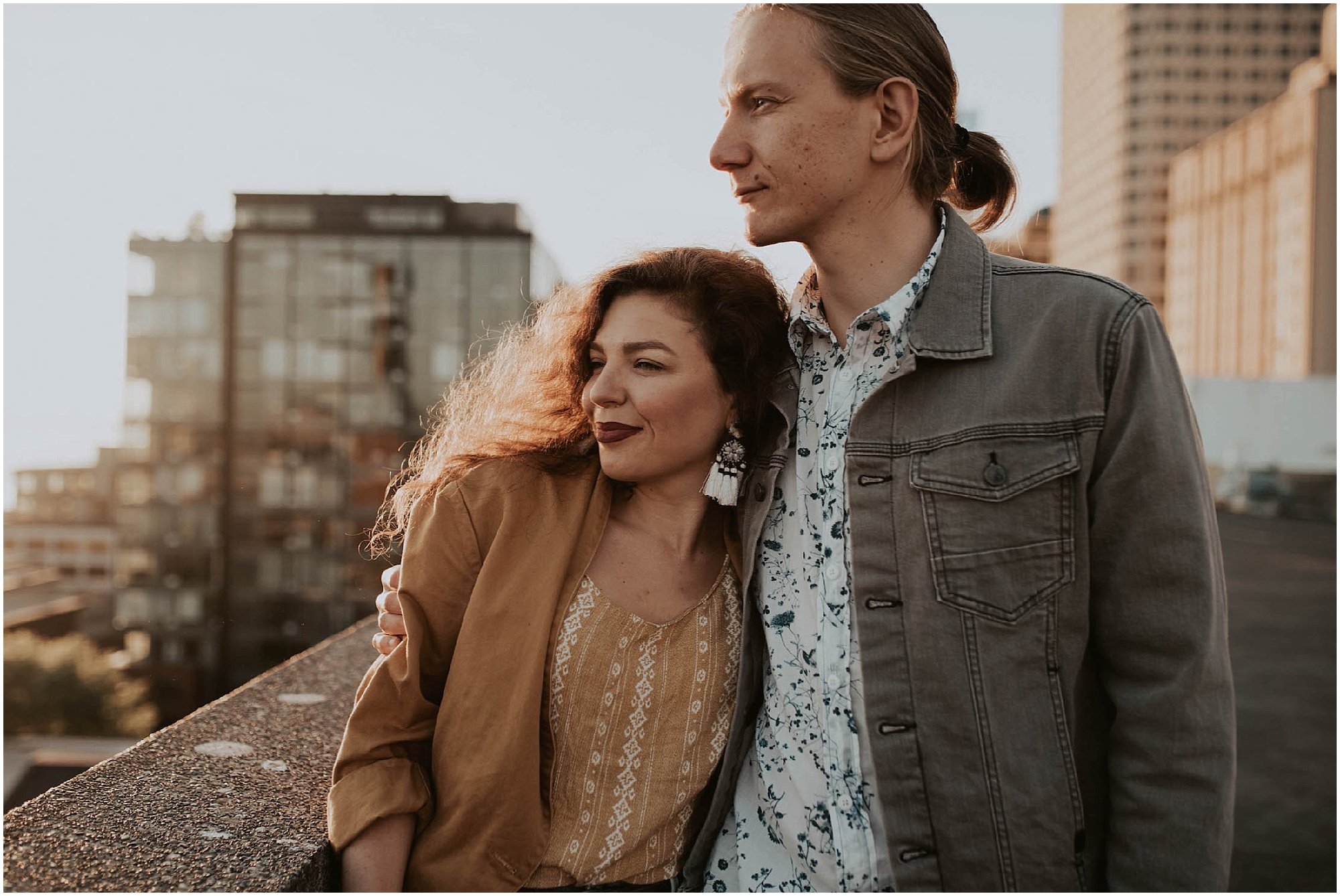 engaged, engagement-photography, engagement-photos, downtown-seattle, seattle-engagement- seattle-wedding-photographer, parking-garage, rooftop-photos, engagement-inspo, sunset-session,