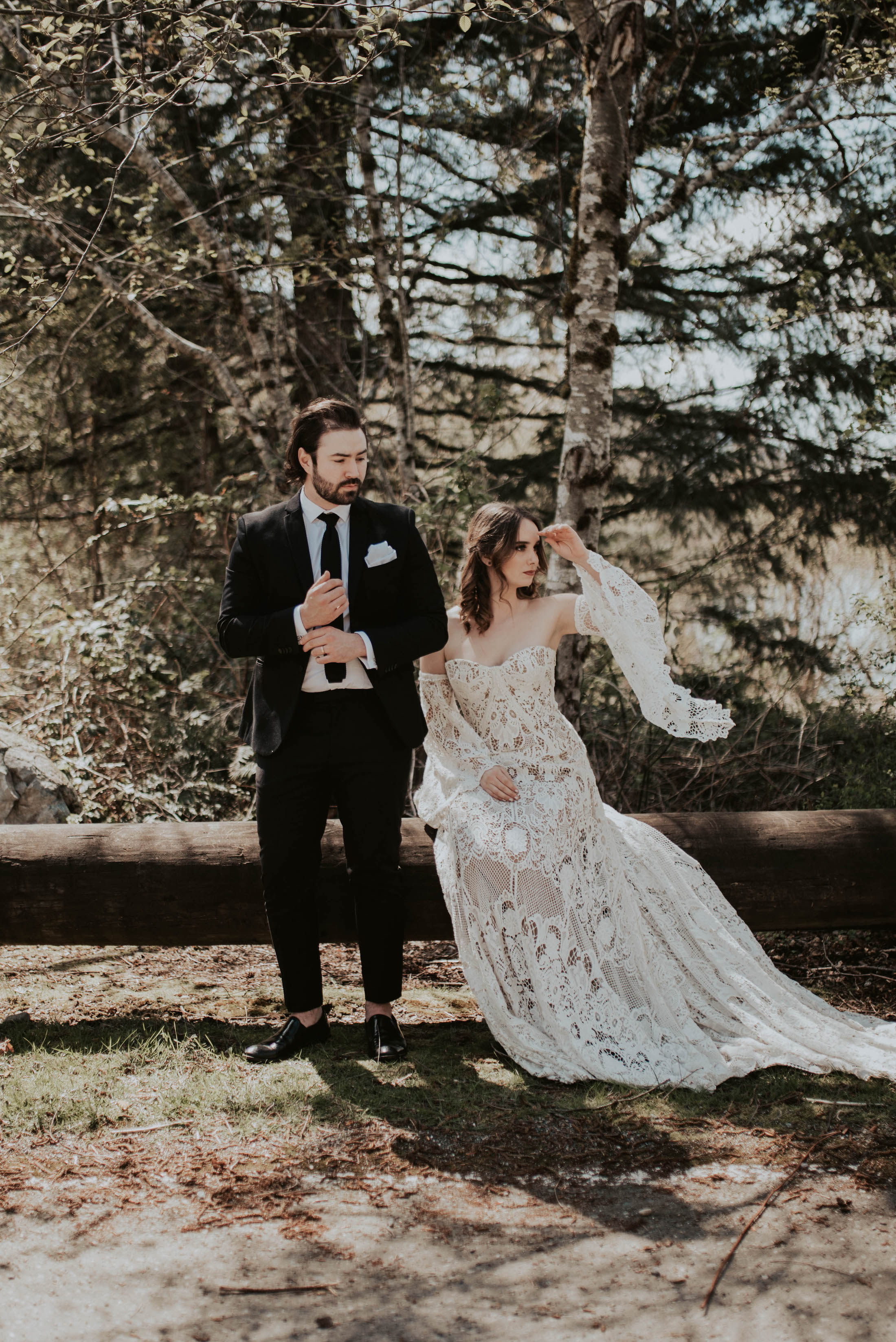 Sierra & Jake // Romantic Spring Elopement At Rattlesnake Lake