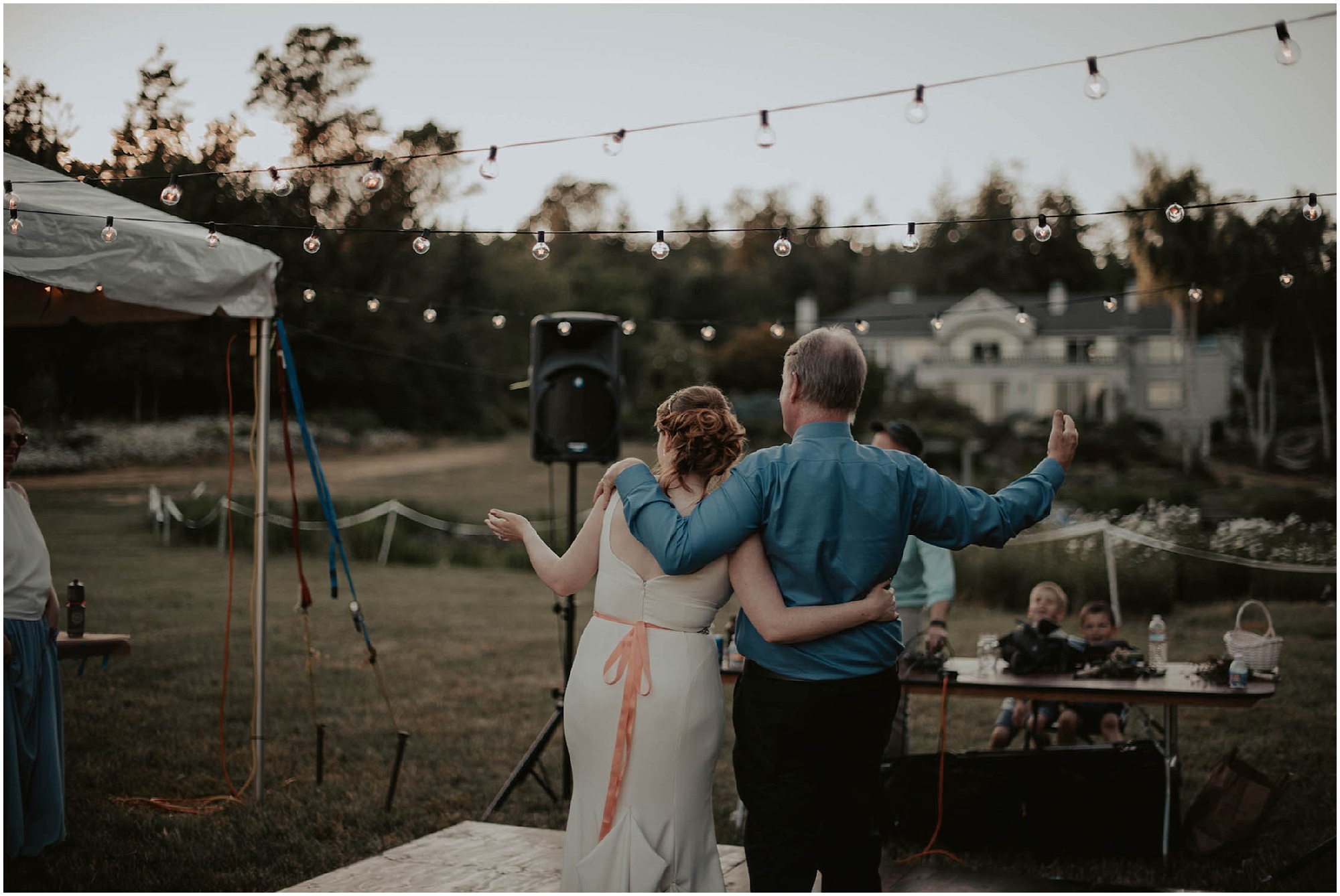 Vashon-Island-Wedding, Vashon-Wedding, Vashon-Wedding-photos, Seattle-Wedding-Photos, Seattle-Wedding-Photographer, Vashon-Wedding-Photographer, Pond-Wedding-Photos, Vashon-Island-Wedding-Photography, Vashon-Wedding-Venue, Kendra-K-Photo, Mt-Rainier, Island-Wedding,