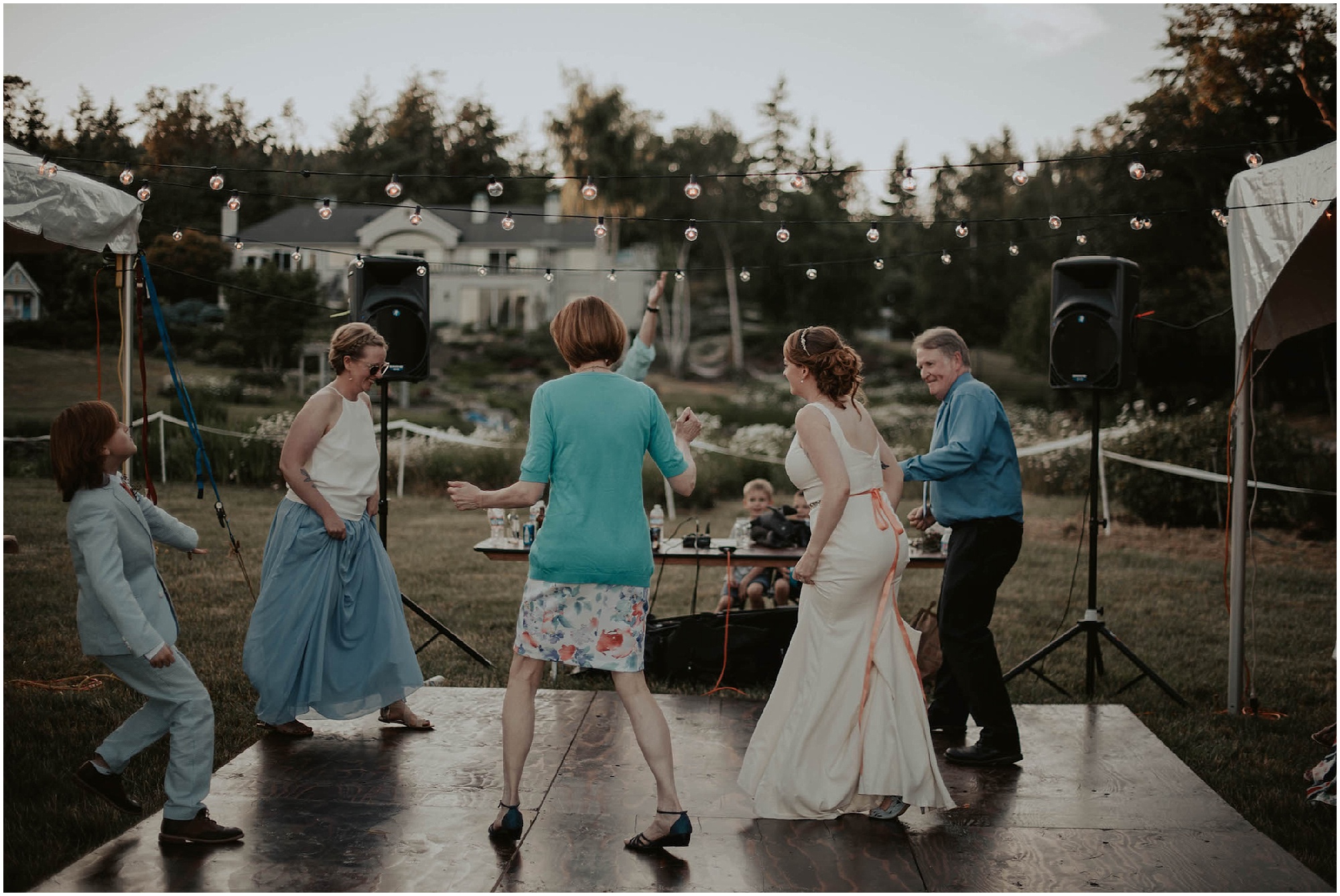 Vashon-Island-Wedding, Vashon-Wedding, Vashon-Wedding-photos, Seattle-Wedding-Photos, Seattle-Wedding-Photographer, Vashon-Wedding-Photographer, Pond-Wedding-Photos, Vashon-Island-Wedding-Photography, Vashon-Wedding-Venue, Kendra-K-Photo, Mt-Rainier, Island-Wedding,