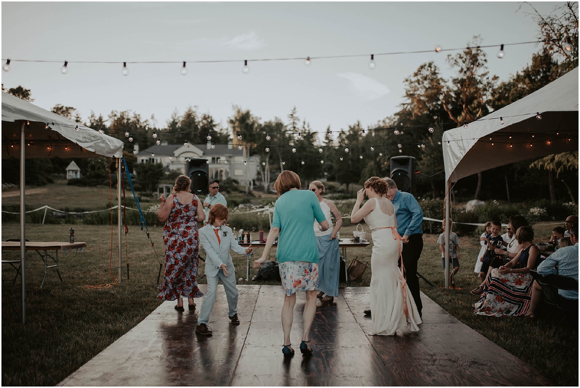 Vashon-Island-Wedding, Vashon-Wedding, Vashon-Wedding-photos, Seattle-Wedding-Photos, Seattle-Wedding-Photographer, Vashon-Wedding-Photographer, Pond-Wedding-Photos, Vashon-Island-Wedding-Photography, Vashon-Wedding-Venue, Kendra-K-Photo, Mt-Rainier, Island-Wedding,