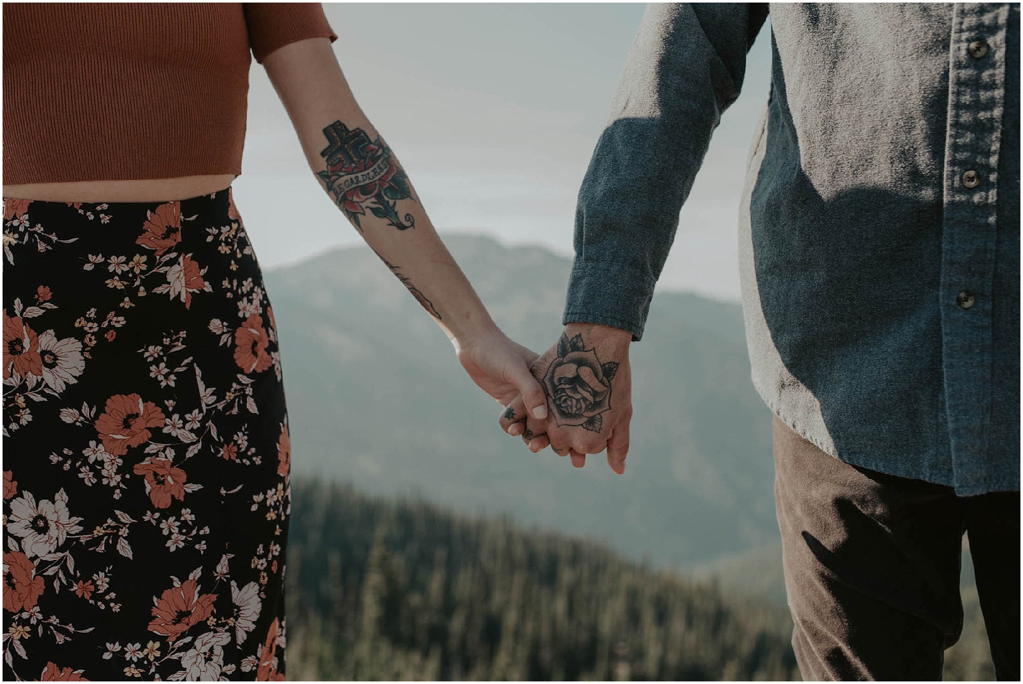 Adventure-Session, engagement-photos, Hurricane-Ridge, Olympic-National-Park- seattle-wedding-photographer, Hurricane-Ridge-Photos, Olympic-National-Forest, engagement-inspo, Washington-Engagement-Session, Mountain-Engagement, Adventure-Engagement, Hurricane-Ridge-Engagement, Tatted-Couple, Tatted-Lovers,