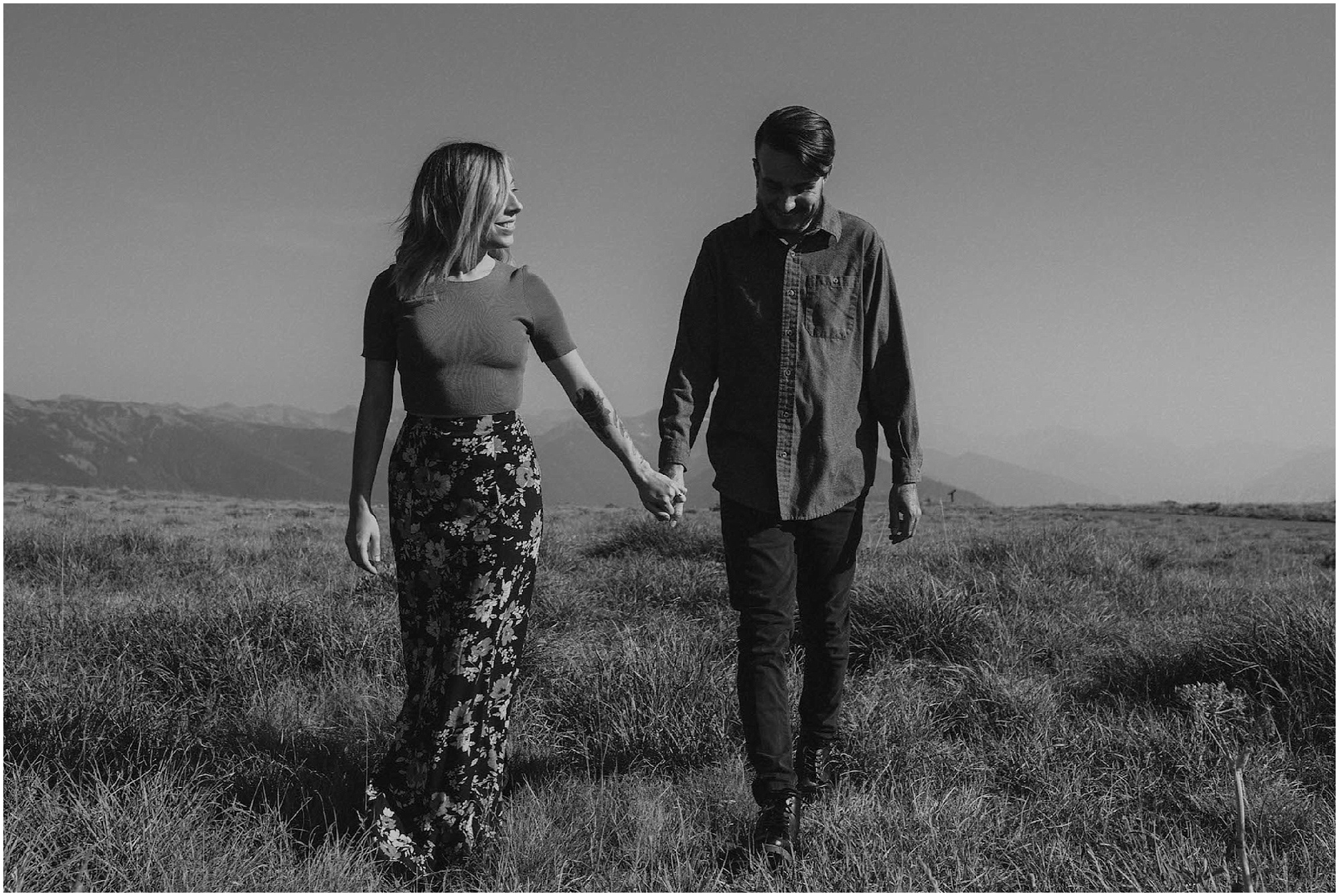 Adventure-Session, engagement-photos, Hurricane-Ridge, Olympic-National-Park- seattle-wedding-photographer, Hurricane-Ridge-Photos, Olympic-National-Forest, engagement-inspo, Washington-Engagement-Session, Mountain-Engagement, Adventure-Engagement, Hurricane-Ridge-Engagement, Tatted-Couple, Tatted-Lovers,