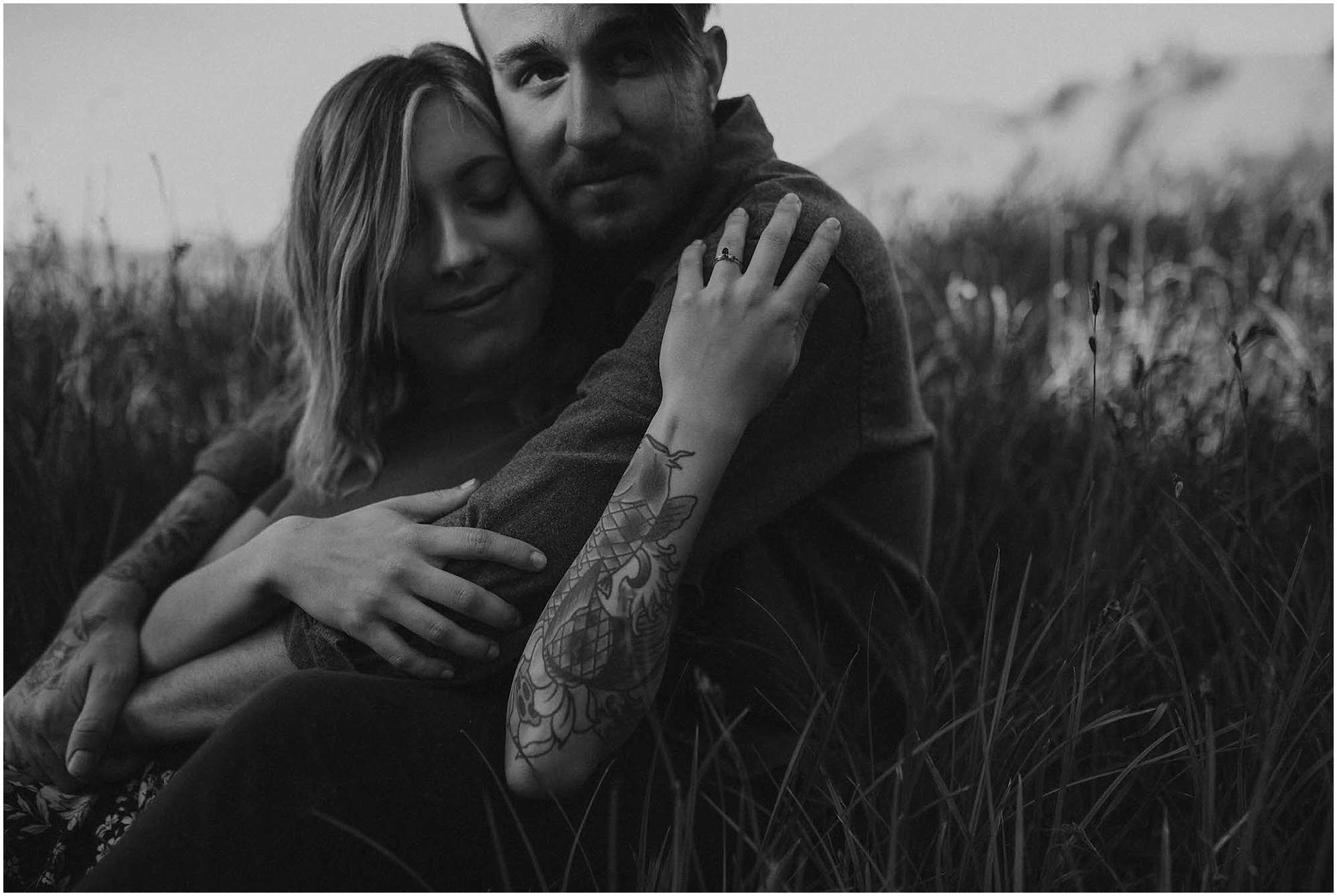 Adventure-Session, engagement-photos, Hurricane-Ridge, Olympic-National-Park- seattle-wedding-photographer, Hurricane-Ridge-Photos, Olympic-National-Forest, engagement-inspo, Washington-Engagement-Session, Mountain-Engagement, Adventure-Engagement, Hurricane-Ridge-Engagement, Tatted-Couple, Tatted-Lovers,