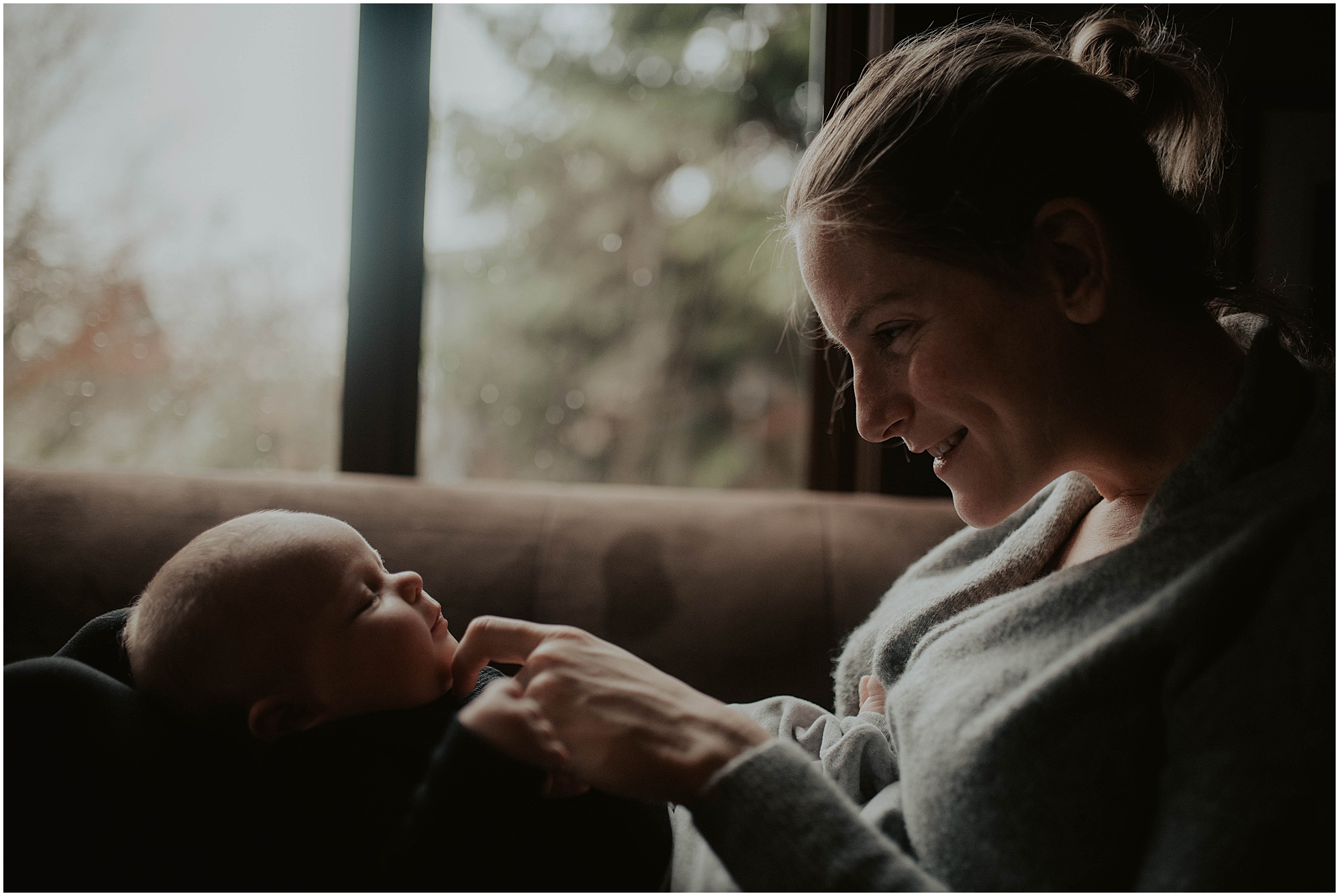 in-home-session, wallingford, wallingford-home, wallingford-seattle, lifestyle-session, newborn-session, baby-and-dog, seattle-lifestyle-photographer, seattle-wedding-photographer, wedding-photographer, newborn-photos, newborn, newborn-photography, 