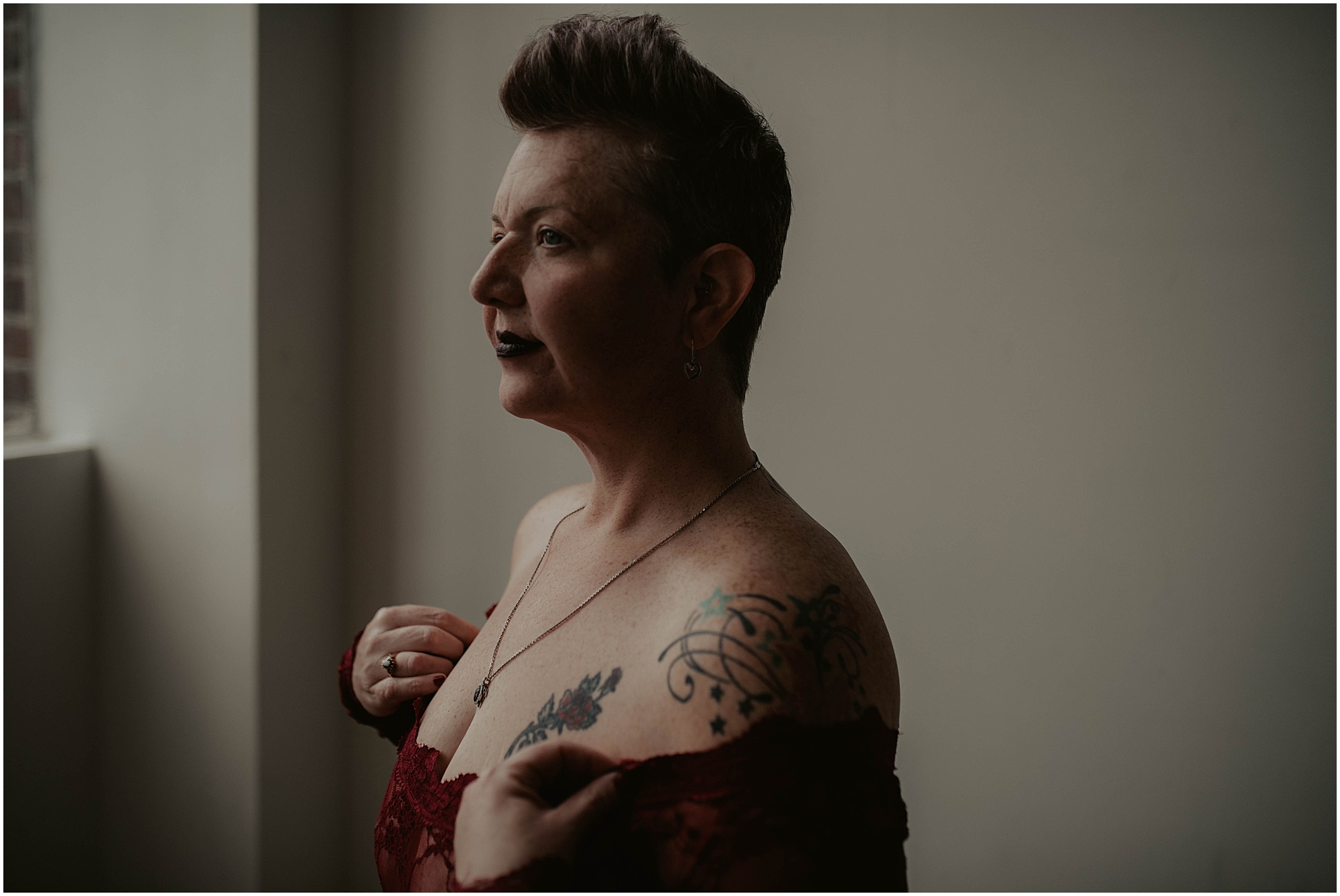 seattle, seattle-boudoir, seattle-boudoir-photographer, Impossible-boudoir-project, boudoir-photos, pioneer-square-boudoir, boudoir-photography, boudoir-inspiration, female-empowerment, body-positive-project, impossible-boudoir-project, Empowered, boudoir-project, body-love-boudoir,