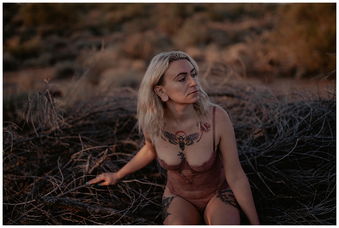 arizona desert, dusty pink lingerie, sunrise boudoir session,