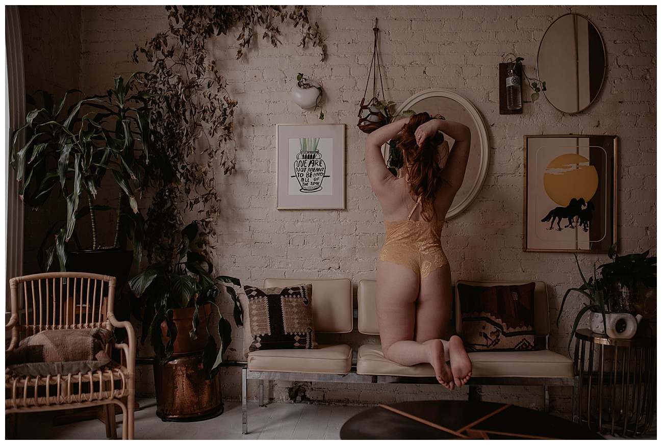 banana stand studio, neon lights, emerald lingerie, red head, seattle studio, seattle boudoir, bellingham boudoir, boudoir, pioneer square,