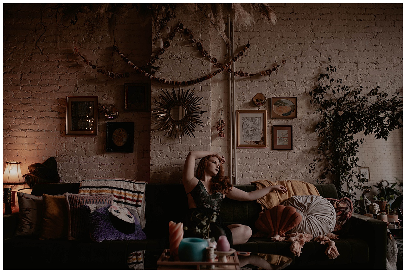 banana stand studio, neon lights, emerald lingerie, red head, seattle studio, seattle boudoir, bellingham boudoir, boudoir, pioneer square,