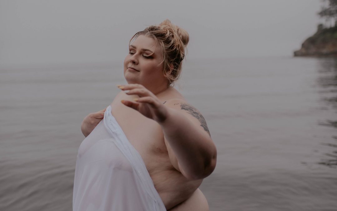In the Water: A Timeless Beach Boudoir Experience with Lilly